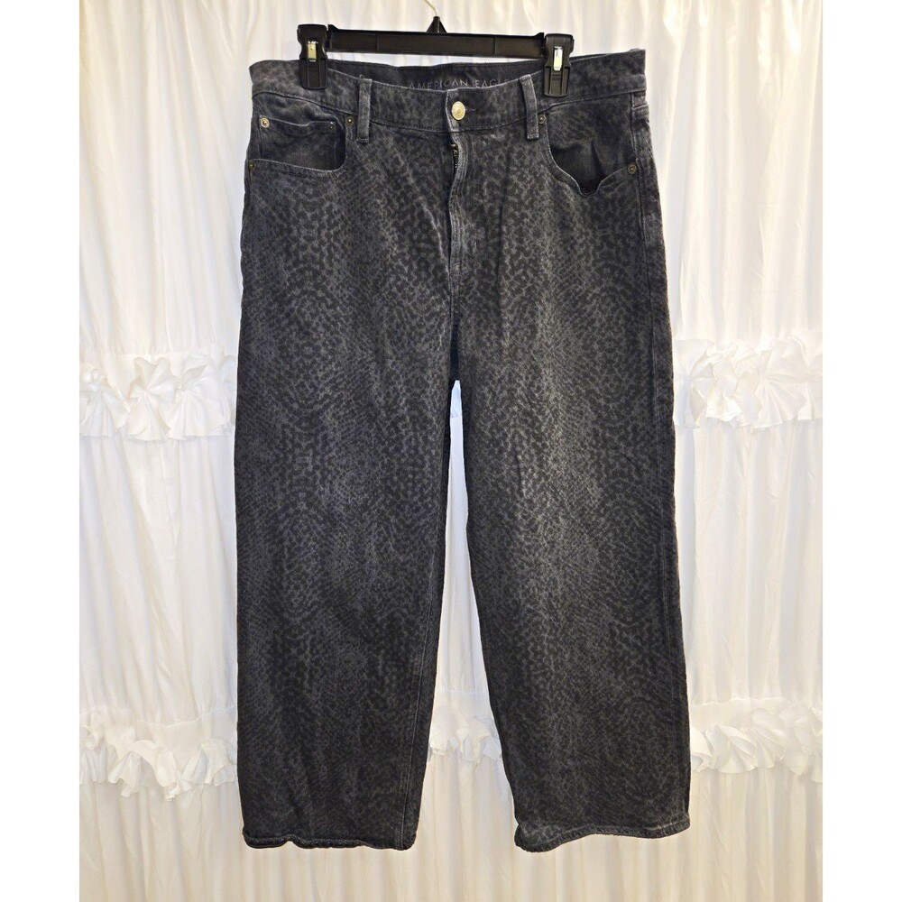 American Eagle Outfitters Women Stovepipe Black Snakeskin print Jeans 12 Short